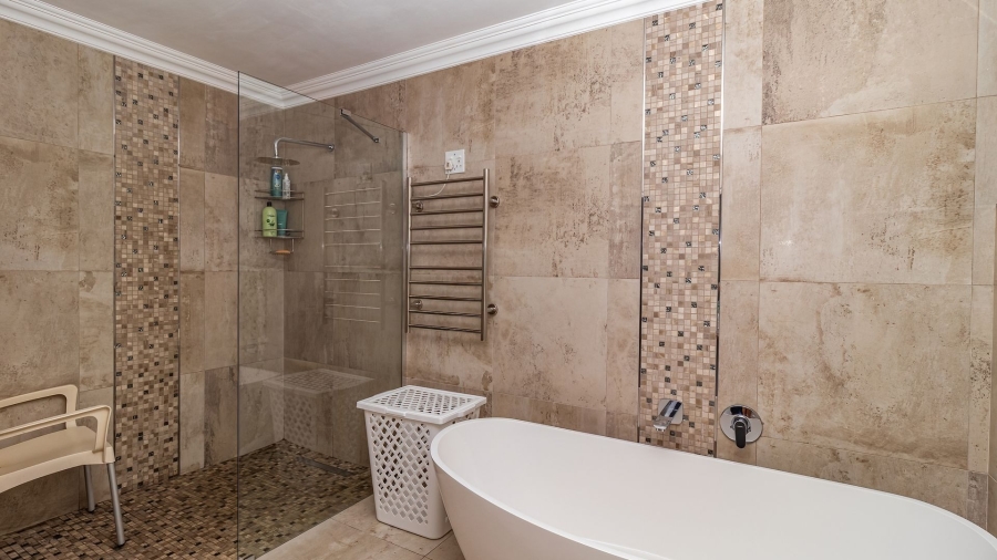 3 Bedroom Property for Sale in Bloubergstrand Western Cape